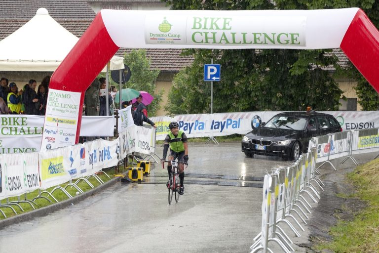 SPORT E SOLIDARIETA’ “ La Dynamo bike challenge sfida il maltempo. Oltre 100 in gara da Firenze a Limestre