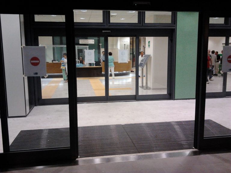 TRASFERIMENTO NUOVO OSPEDALE DI PISTOIA – A MEZZANOTTE QUASI A META’ DELL’OPERA