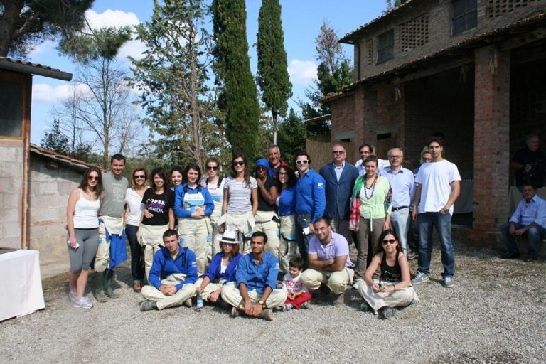 Vigna della Pace, la vendemmia di studenti di Paesi di guerra