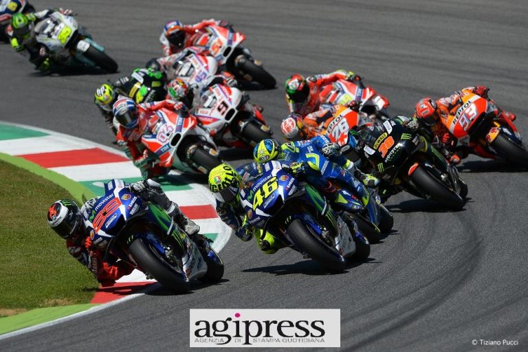 MOTO GP – Mugello, le immagini della gara vinta da Lorenzo