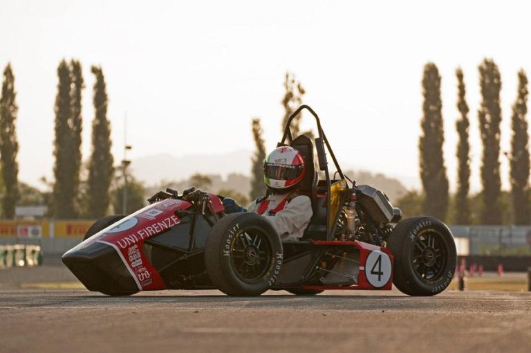 MOTORI – Prototipi auto da corsa, dall’Università  di Firenze il primo posto tra i team italiani