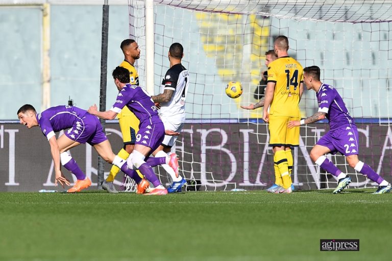 SERIE A – E’ pari tra Fiorentina e Parma, 3-3 che non serve a nessuno