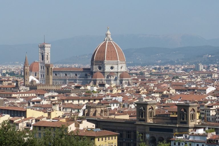 Firenze scopre Zeffirelli, era l’ora! Snobbato in vita, lo onora da morto