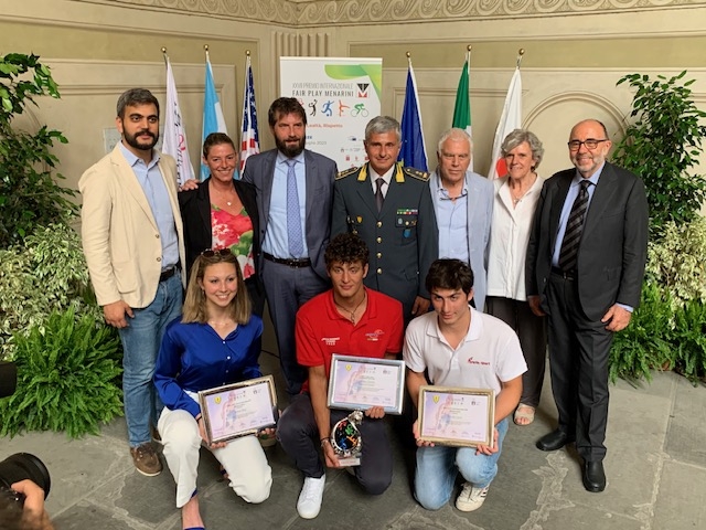 Fair Play Menarini, premiato il nuotatore Gianluca Gensini