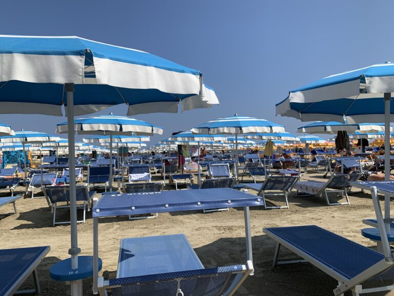 Spiagge, volano le prenotazioni a settembre