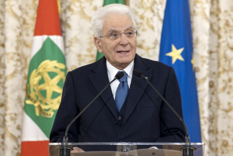 Mattarella “L’interlocuzione è l’esplicarsi della democrazia”