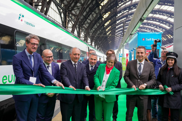 Collegamenti Italia-Svizzera, Trenitalia e FFS rinnovano collaborazione