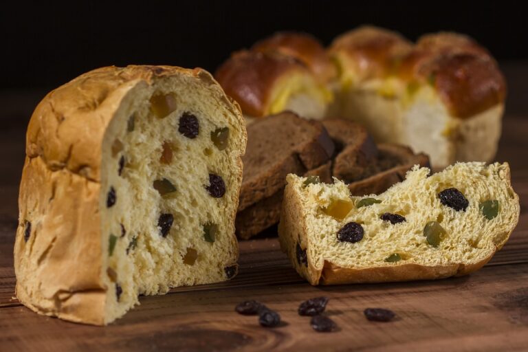 A MILANO TORNA IL “PANETTONE SOSPESO”