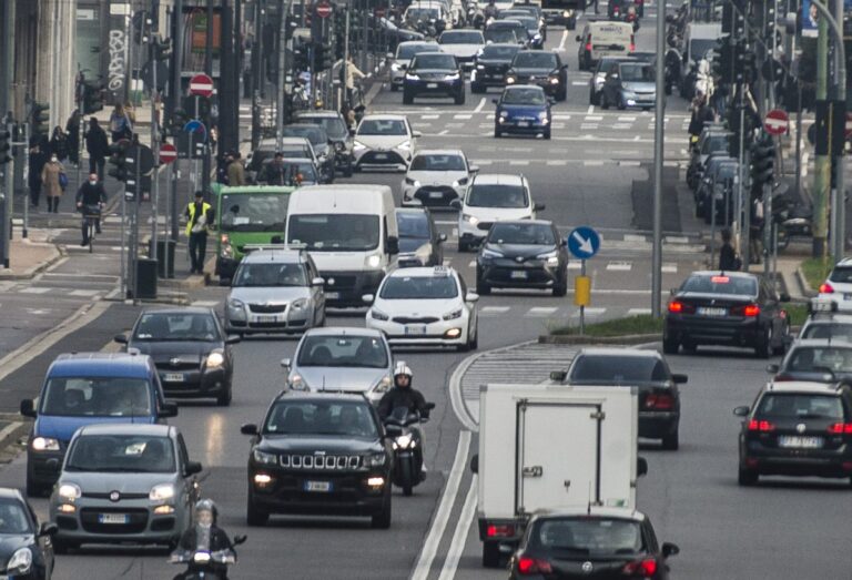 A gennaio in calo il mercato dell’auto