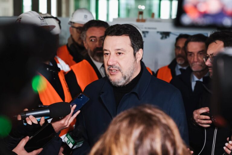 Ucraina, Salvini “Prima di mandare soldati essere certi di cosa si fa”