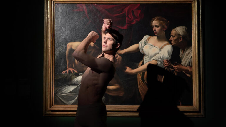 ROBERTO BOLLE BALLA TRA I QUADRI DI CARAVAGGIO